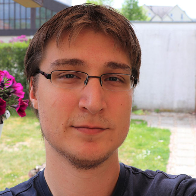 Porträt_Tobias_Göbel_3282_650.jpg