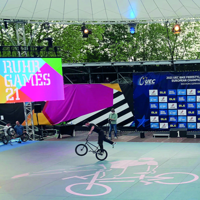 At the Ruhr Games 21 in Bochum, ASB GlassFloor once again demonstrated all its versatility with its glass sports floor, inspiring visitors and participants alike.