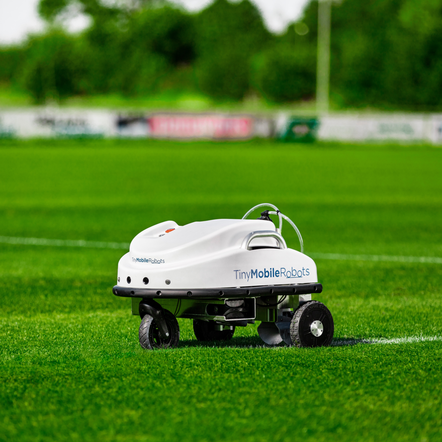 TinyMobileRobots_1_KellerTersch_2920_credit Stihl.png