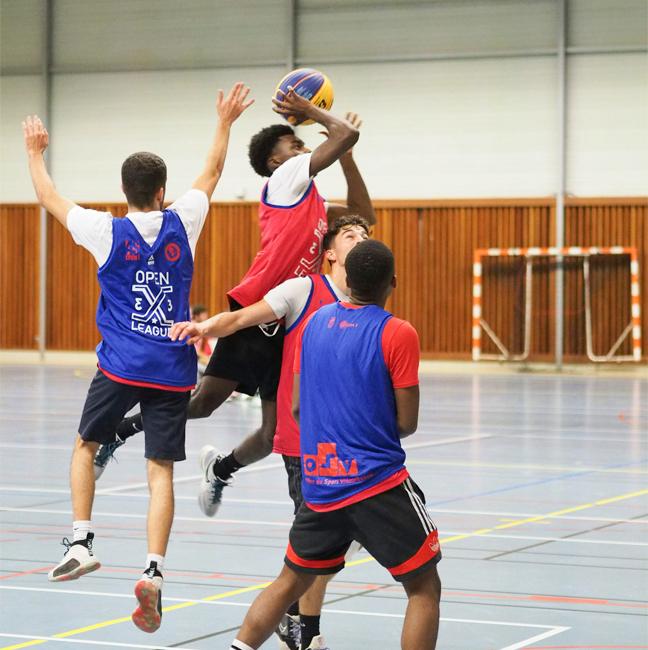 Basketballer spielen