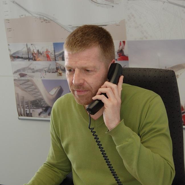 Klaus Meinel_Contacting the IAKS office