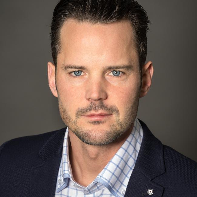 Bernhard Gruber_portrait pic_3424.jpg